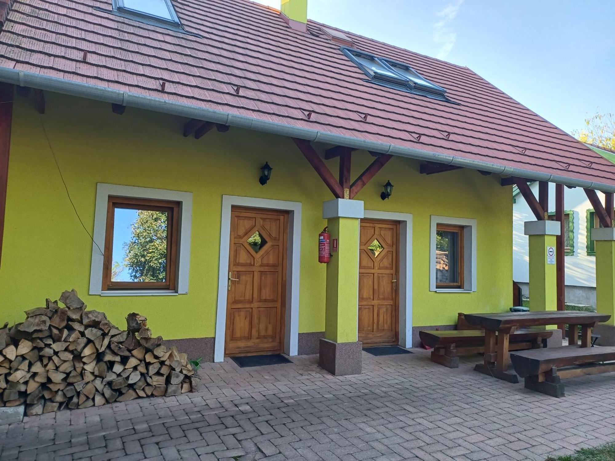 Zanati Apartmannhaz Nagykapornak Екстериор снимка